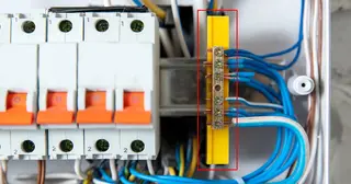 Установка УЗО и дифференциальных автоматов в Тайшете – цена от 467 руб., Мастер24